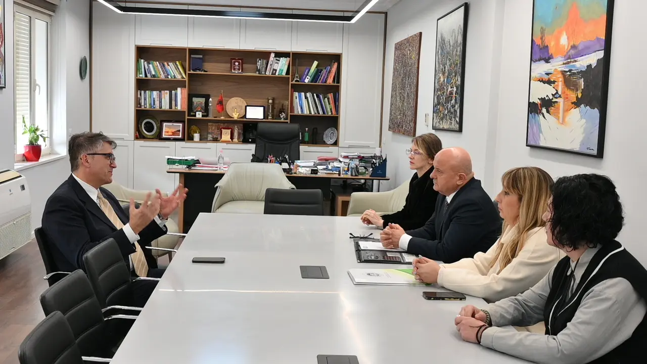 Ubt Post AUT signs a cooperation agreement with the Italian AGRION Foundation ...